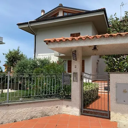 Brezza Πανσιόν