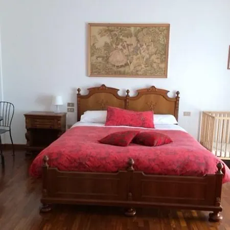 Πανσιόν Brezza Montemarciano