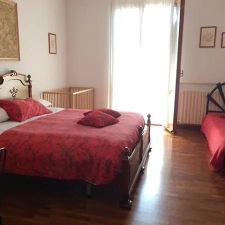 Πανσιόν Brezza Montemarciano